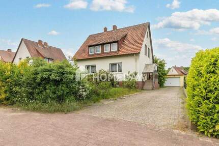 Charmantes Einfamilienhaus mit großem Garten, Wintergarten und Garagen auf Erbpachtgrundstück 6 zimmer