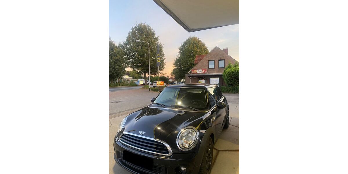 Mini ONE 206.000 km 3.999 € Wurster Nordseeküste 27639