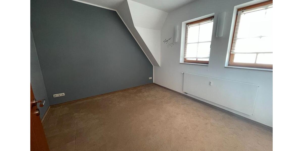 Etagenwohnung Döbeln - 6 Zimmer, 190 m&sup2;, 1.500&euro; | Angebot:26006170