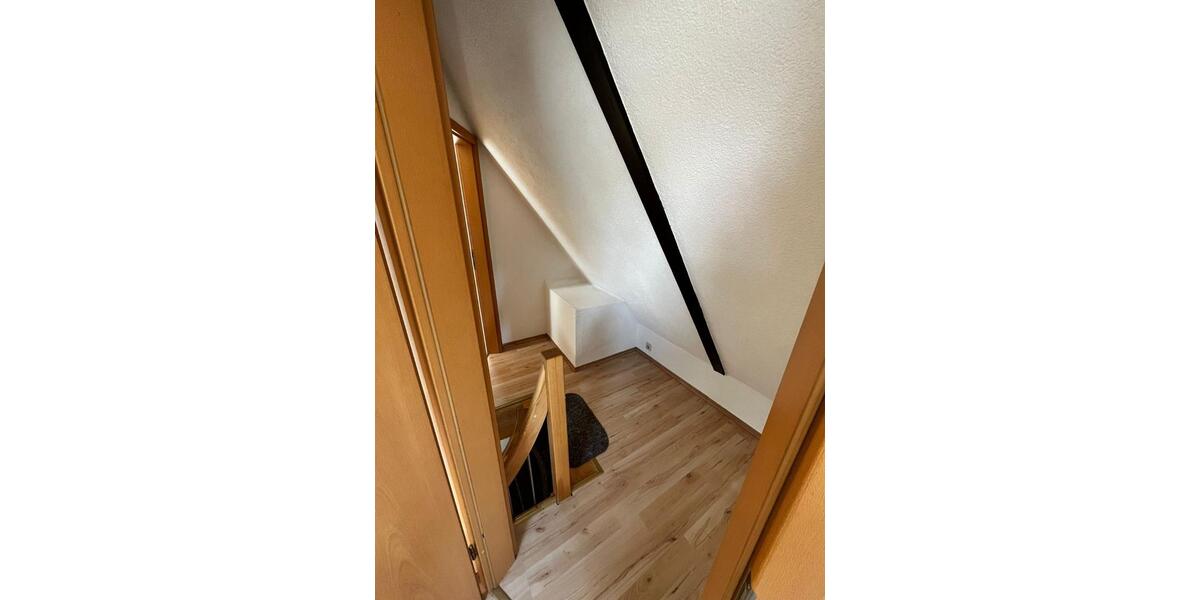 Einfamilienhaus Oberlungwitz - 4 Zimmer, 95 m&sup2;, 610&euro; | Angebot:25299138