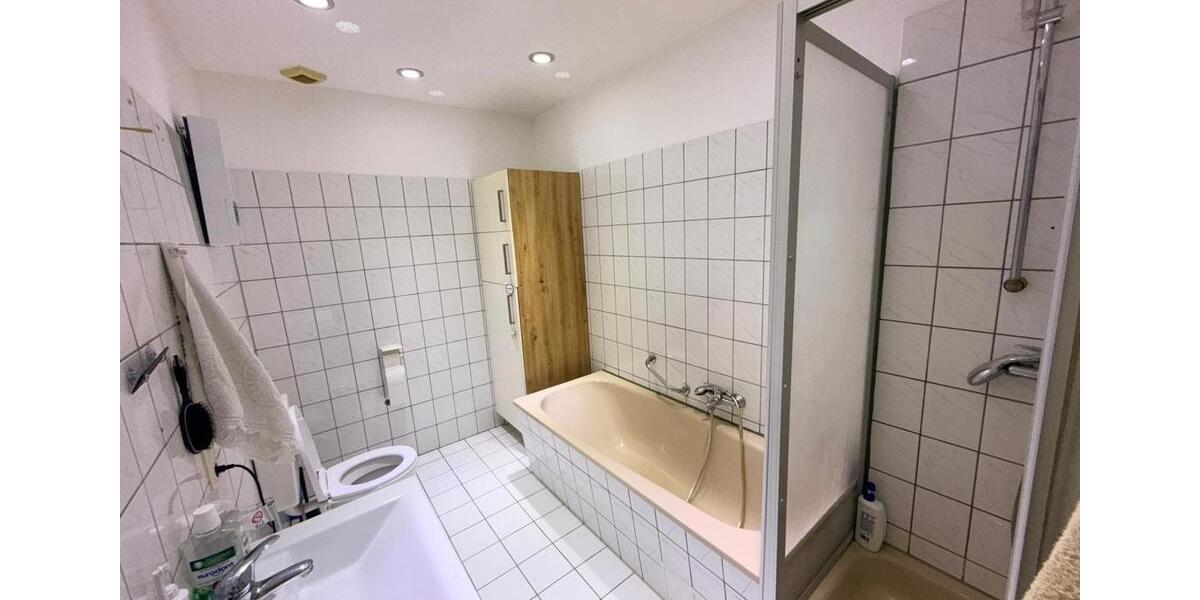 Erdgeschoßwohnung Bergneustadt - 2 Zimmer, 70 m&sup2;, 800&euro; | Angebot:25267811