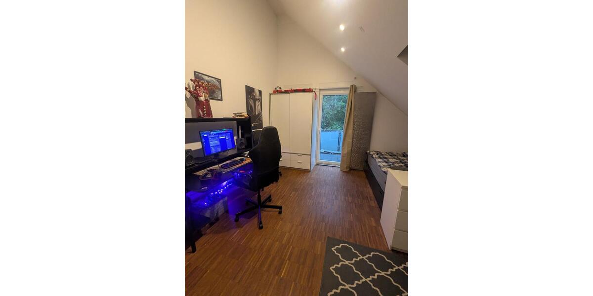 Einfamilienhaus Korntal-Münchingen Münchingen - 8 Zimmer, 250 m&sup2;, 899.000&euro; | Angebot:24726949