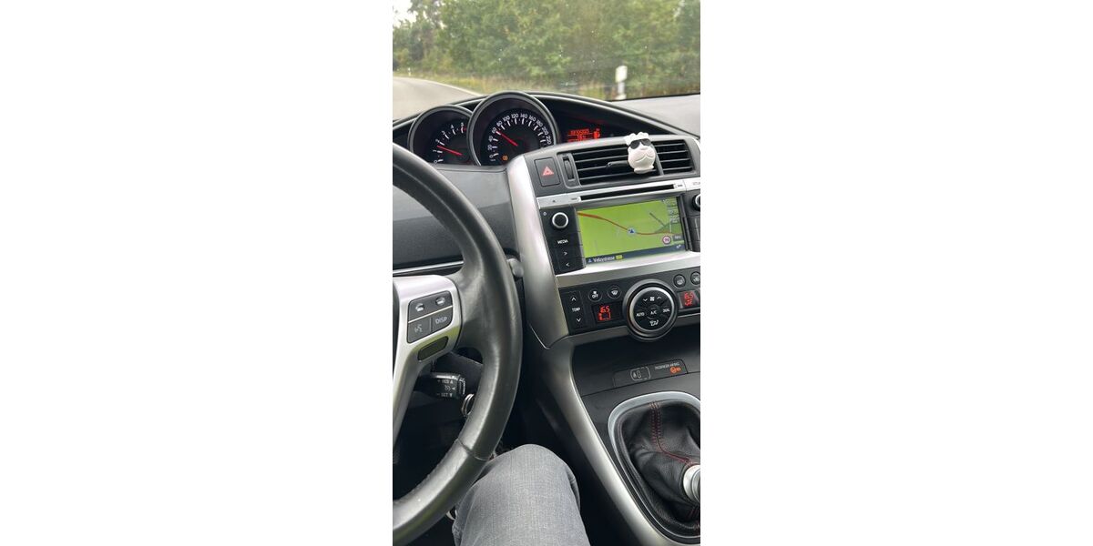 Toyota Verso 176.000 km 7.000 &euro; Rodgau OT Nieder-Rodenu 63110