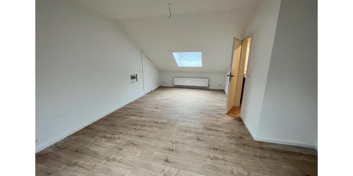 Dachgeschoßwohnung Lahnstein - 2 Zimmer, 75 m&sup2;, 720&euro; | Angebot:25961740
