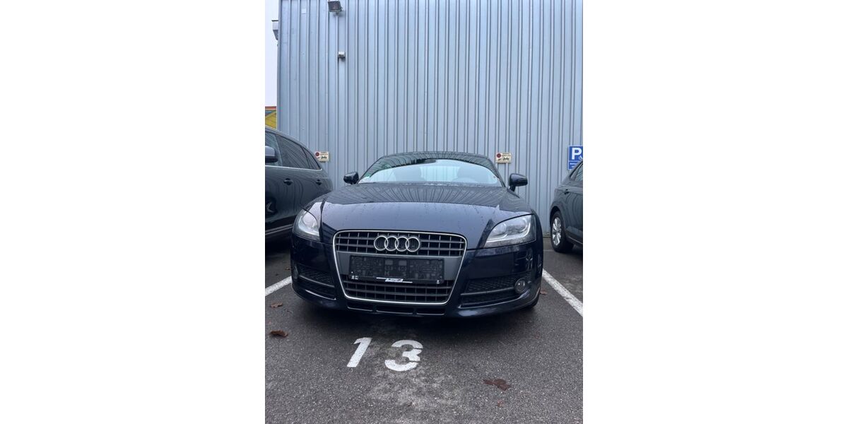Audi TT 198.000 km 9.900 &euro; München 81929
