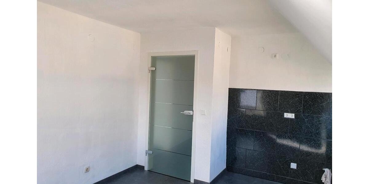 Dachgeschoßwohnung Lauingen (Donau) - 4 Zimmer, 100 m&sup2;, 1.000&euro; | Angebot:26573313