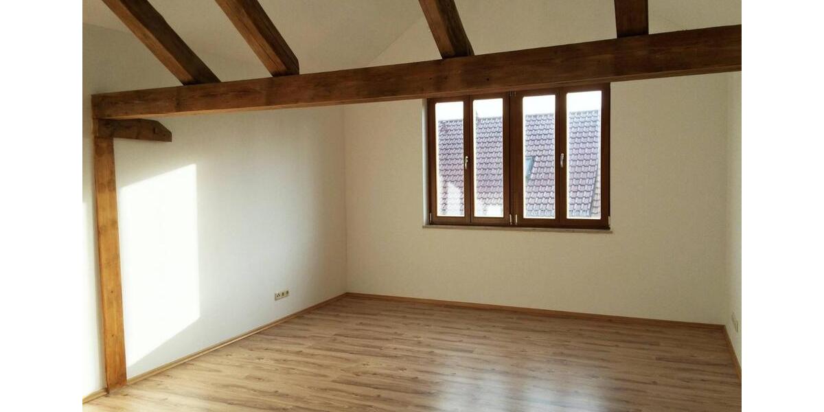 Dachgeschoßwohnung Dessau-Roßlau Dessau - 2 Zimmer, 73 m&sup2;, 575&euro; | Angebot:25375142