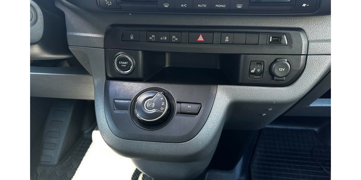 Citroen Jumpy Business M *SORTIMO Ausbau* 125.200 km 19.990 &euro; Meißen 01662