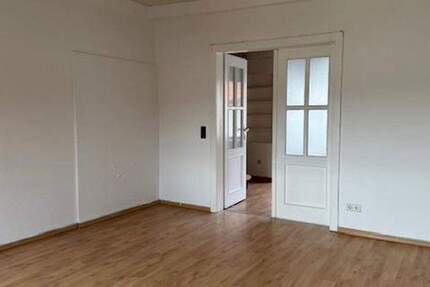 Wohnung Seesen - 3 Zimmer, 111 m&sup2;, 500&euro; | Angebot:25444339
