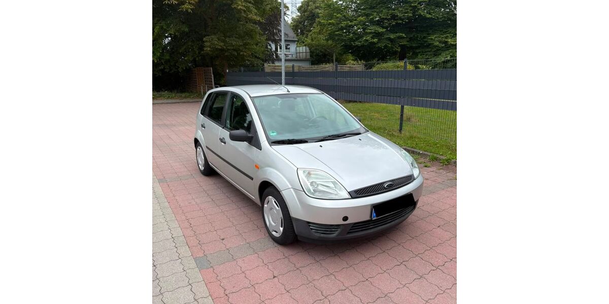 Ford Fiesta 82.000 km 2.950 &euro; Bremen 28777