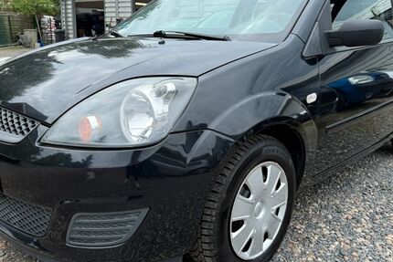 Ford Fiesta 115.386 km 2.490 &euro; Hamburg 22179