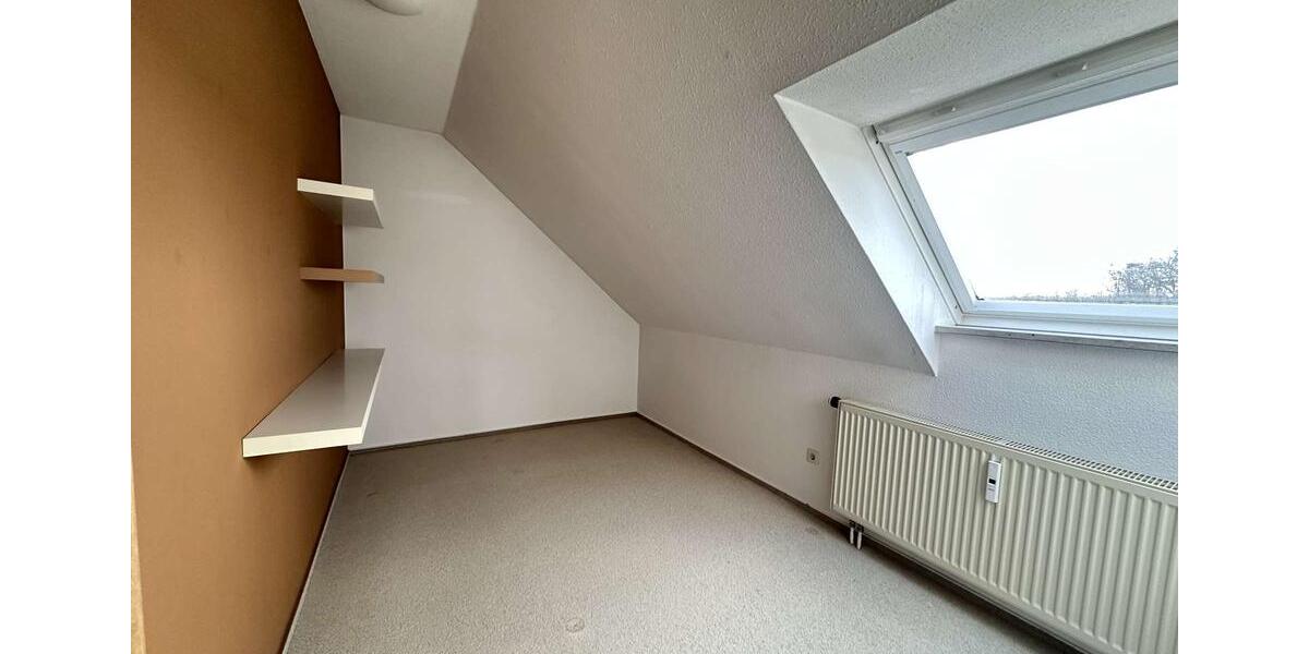 Dachgeschoßwohnung Niesky - 3 Zimmer, 74 m&sup2;, 510&euro; | Angebot:25252696