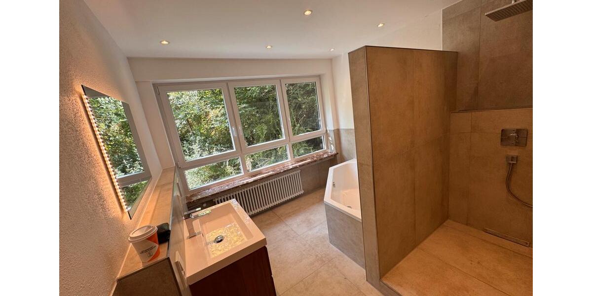 Etagenwohnung Walsdorf - 6 Zimmer, 210 m&sup2;, 1.150&euro; | Angebot:22152708