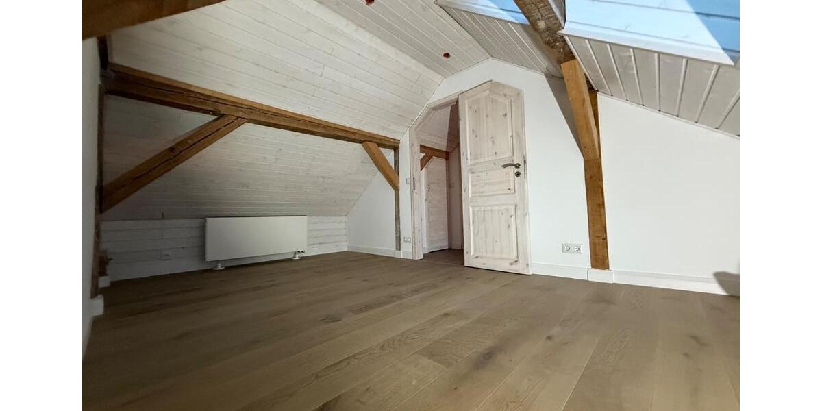 Erstbezug nach Kernsanierung zu vermieten 6 zimmer