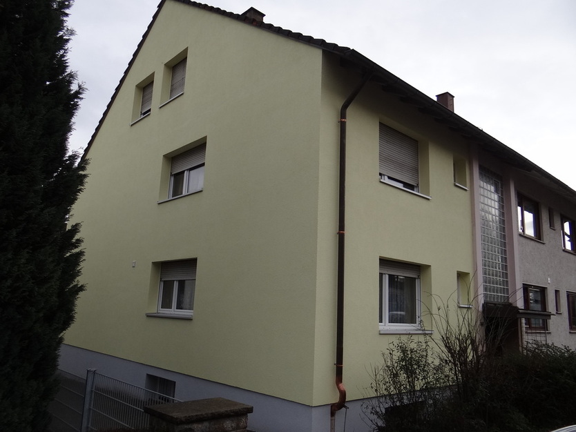 Schöne ruhige 2 Dachgeschoss Wohnung