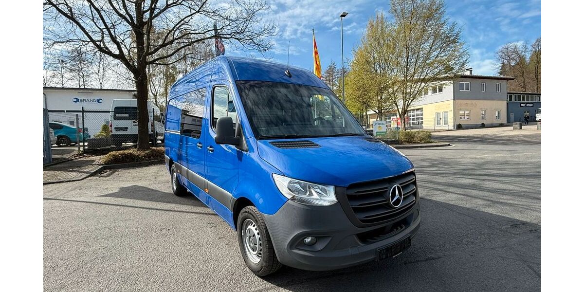 Mercedes-Benz Sprinter 231.223 km 21.990 &euro; Niederelbert 56412