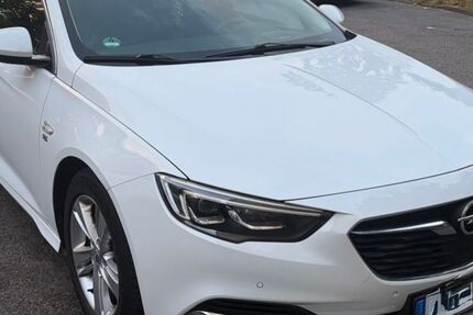 Opel Insignia 159.000 km 11.900 &euro; Rüsselsheim 65428