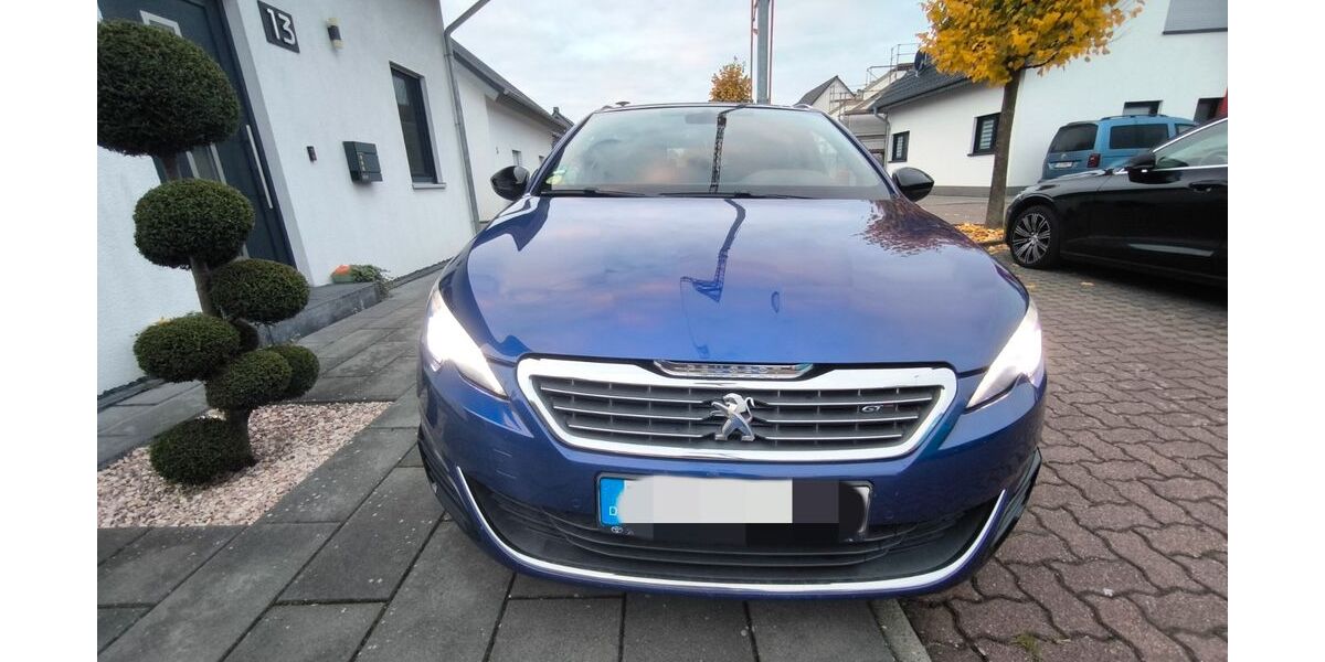 Peugeot 308 122.600 km 14.499 &euro; Brüggen 41379