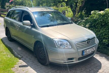 Toyota Avensis 272.000 km 1.390 &euro; Kiefersfelden 83088