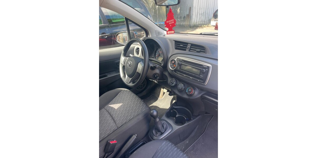 Toyota Yaris 97.000 km 4.999 &euro; Siegen 57072