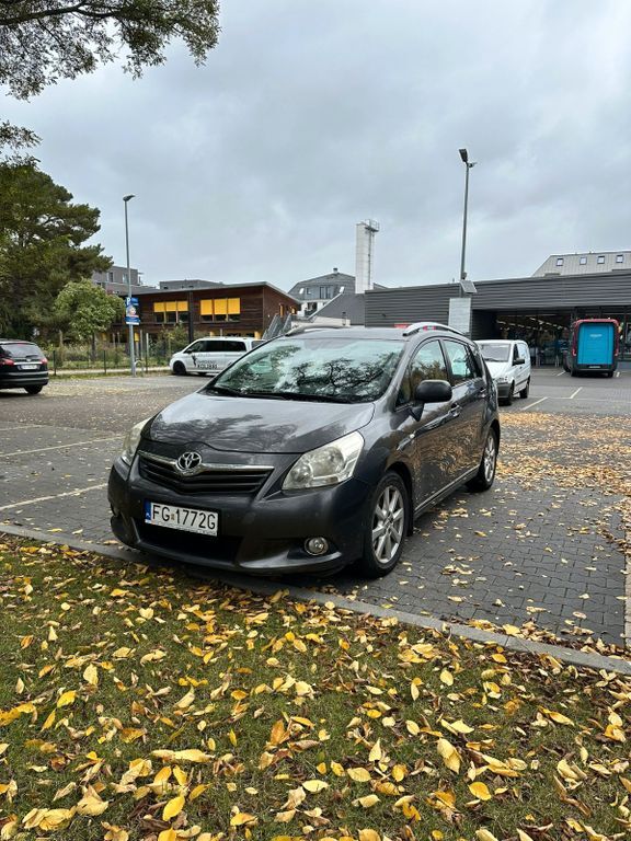 Toyota Verso 265.000 km 5.500 € berlin 12353
