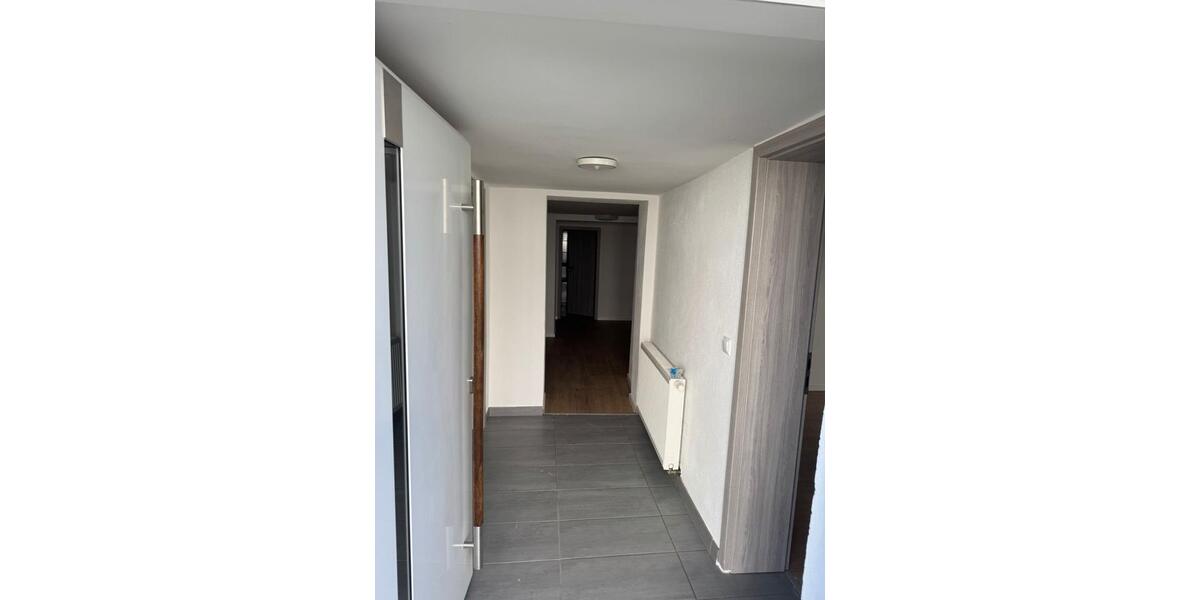 Erdgeschoßwohnung Bergneustadt - 3 Zimmer, 70 m&sup2;, 550&euro; | Angebot:26399083