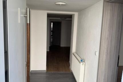 Wohnung Bergneustadt - 3 Zimmer, 70 m&sup2;, 550&euro; | Angebot:26399083