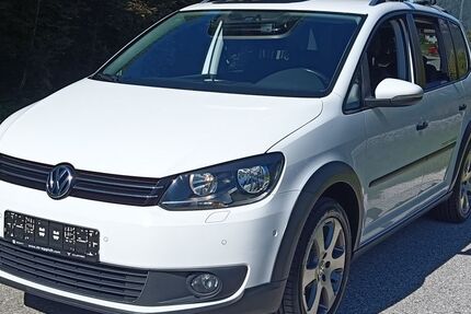 VW Touran 112.929 km 10.990 &euro; Bischofswiesen 83483
