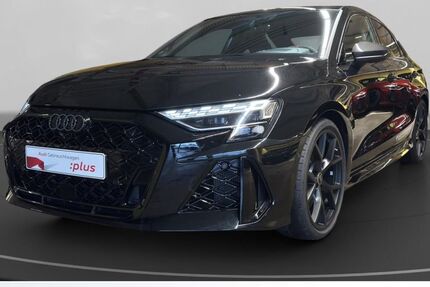 Audi RS3 3.000 km 75.990 &euro; Köln 50968