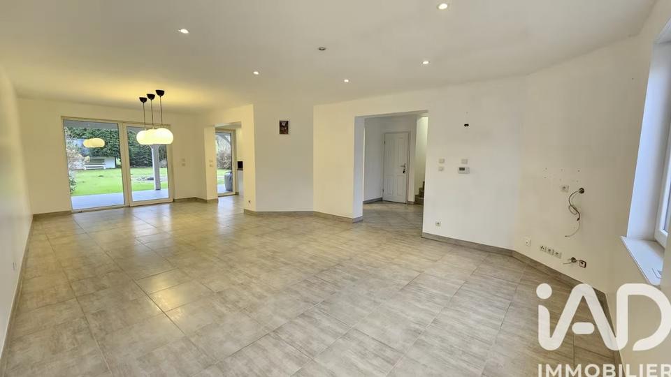 EFH in FR ca. 160m² nur 4km bis DE, FBH, riesige Garage, Keller 4 zimmer