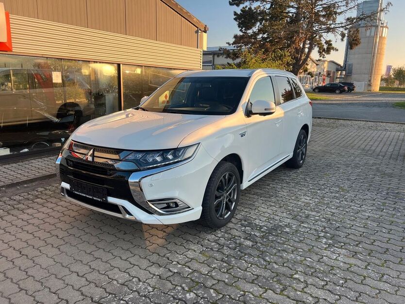 Mitsubishi Plug-in Hybrid Outlander 37.950 km 24.790 € Ebensfeld 96250
