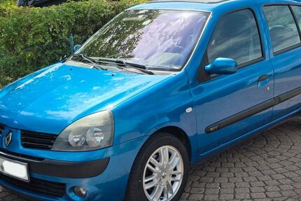 Renault Clio 93.000 km 1.700 &euro; Blomberg 32825