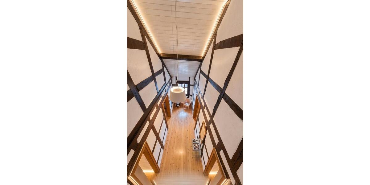 Einfamilienhaus Nettersheim - 18 Zimmer, 770 m&sup2;, 449.000&euro; | Angebot:26409466