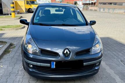 Renault Clio 210.000 km 1.299 &euro; Köln 50825