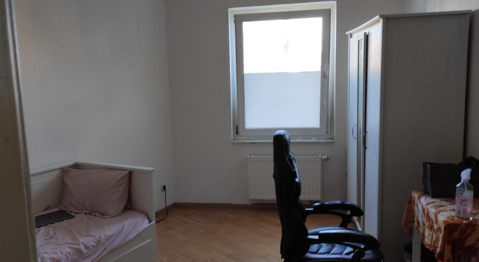 3-Zimmerwohnung, 78m², Balkon, Tiefgarage, 185.000€ von privat