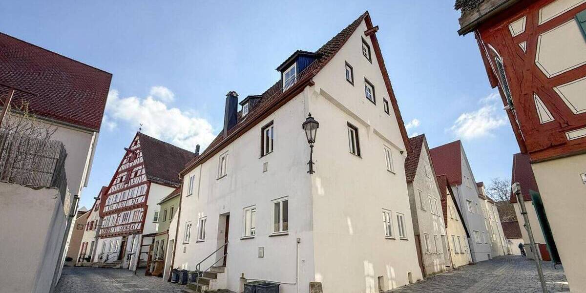 Einfamilienhaus Nördlingen - 7 Zimmer, 150 m&sup2;, 295.000&euro; | Angebot:25937730
