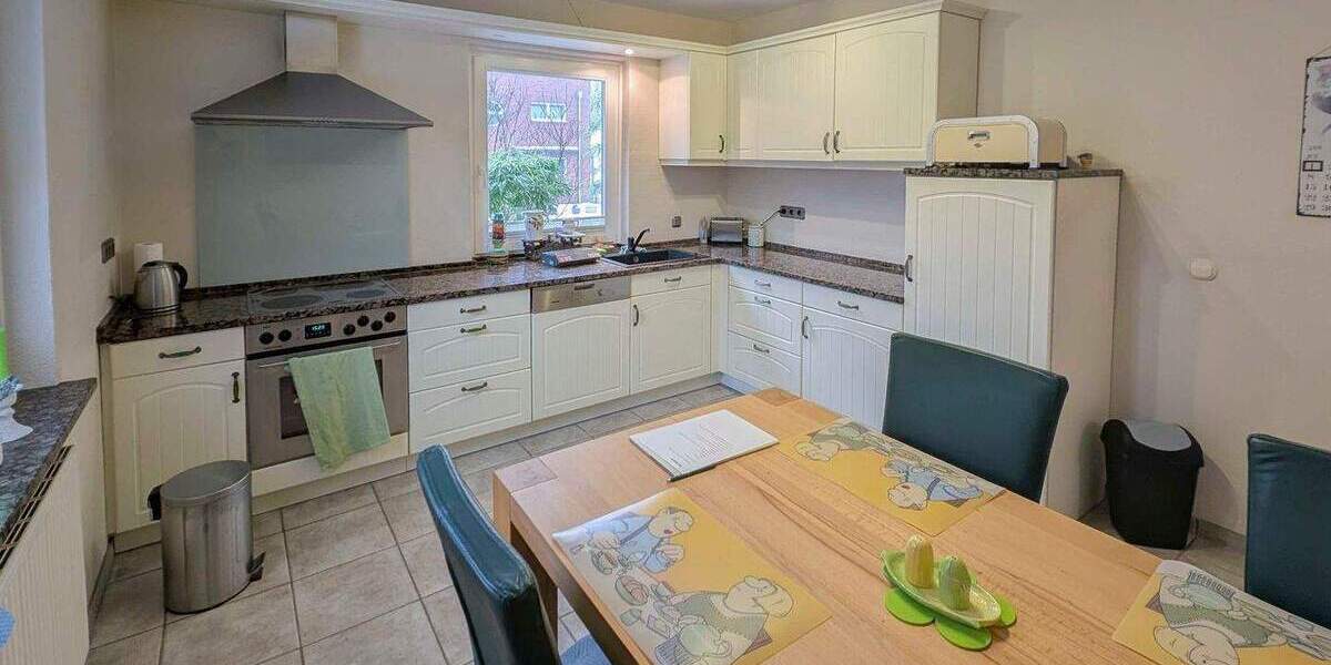 Einfamilienhaus Emden Stadtzentrum - 5 Zimmer, 204 m&sup2;, 399.000&euro; | Angebot:25538724