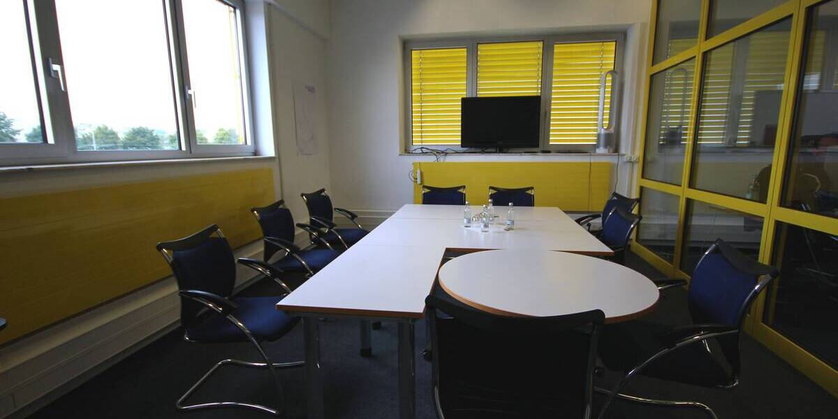 Gewerbeobjekt Landshut Industriegebiet - 2 Zimmer, 286 m&sup2;, 1.500&euro; | Angebot:25745415