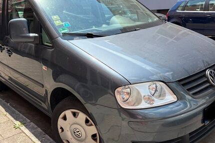 VW Caddy 300.000 km 2.499 &euro; Markt Schwaben 85570