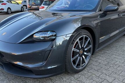 Porsche Taycan 72.827 km 57.990 &euro; Köln 50767