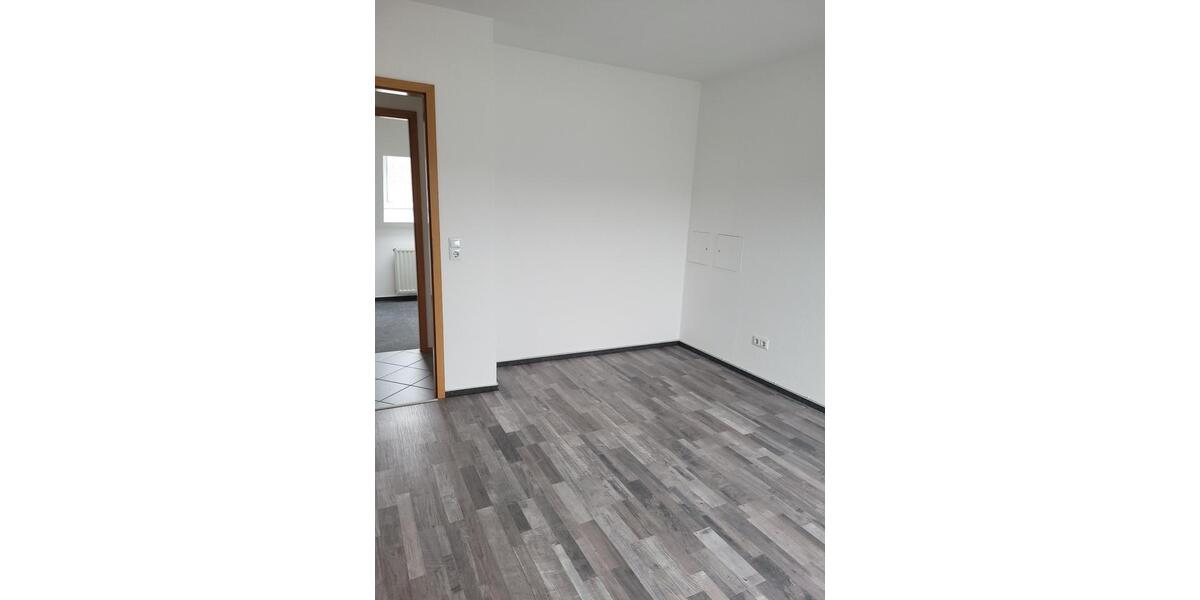 Dachgeschoßwohnung Zweibrücken - 5 Zimmer, 113 m&sup2;, 610&euro; | Angebot:26221496