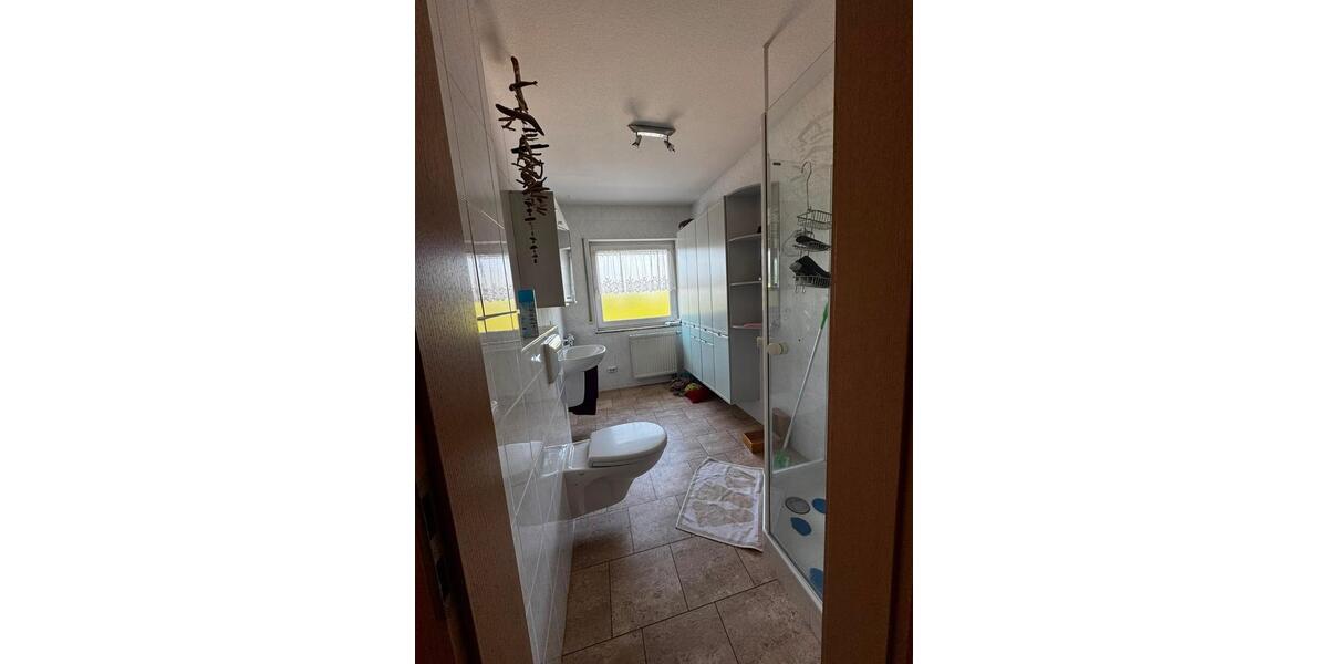 Etagenwohnung Zwickau Auerbach - 3 Zimmer, 70 m&sup2;, 95.000&euro; | Angebot:27455237
