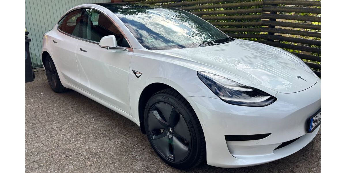 Tesla Model 3 103.988 km 20.199 &euro; Bremen 28307