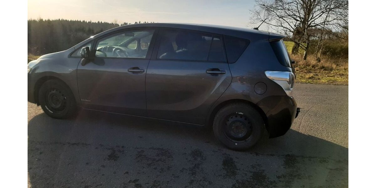 Toyota Corolla Verso 179.500 km 6.900 &euro; Lasel 54612