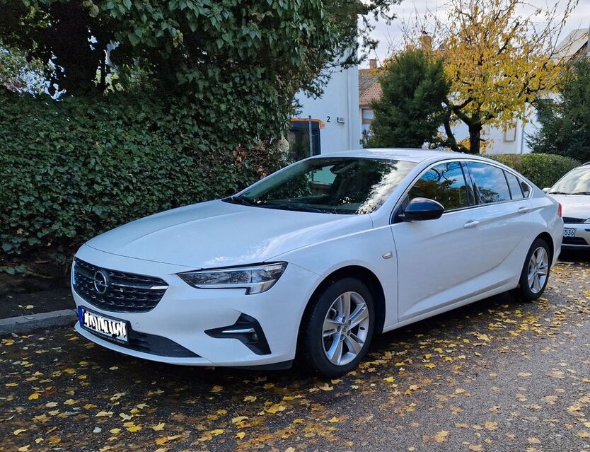 Opel Insignia 93.000 km 17.200 € Ditzingen 71254