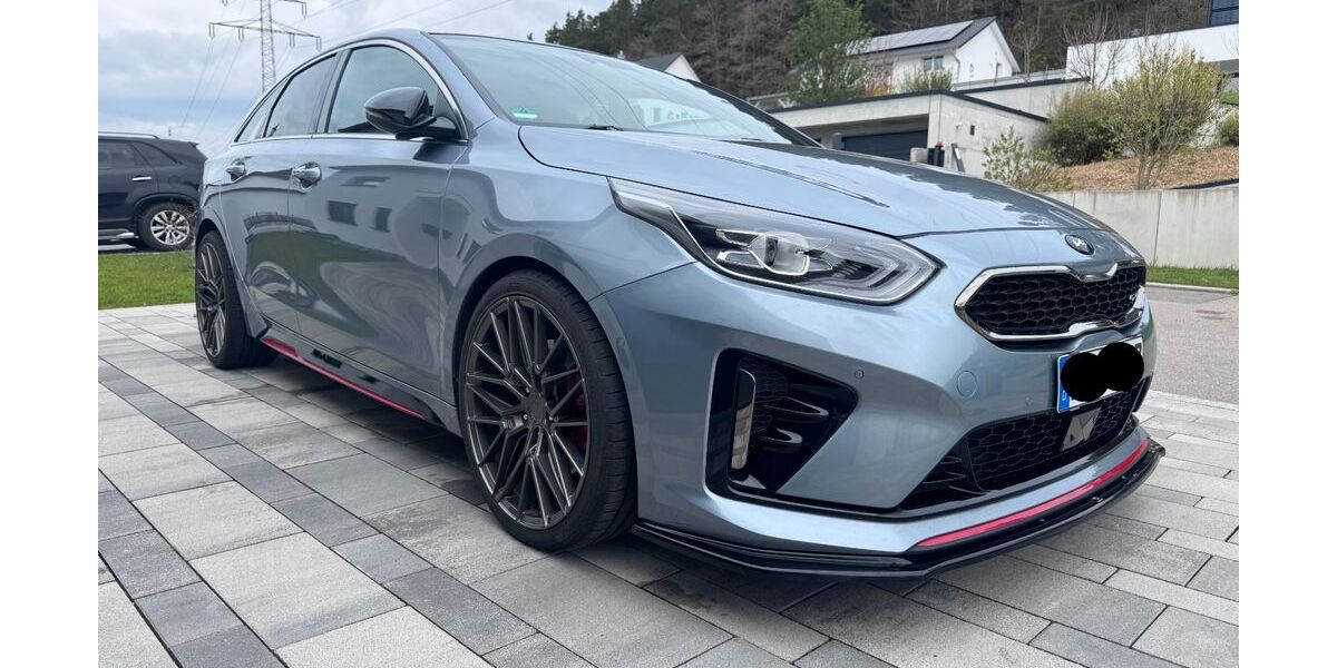 Kia pro ceed / ProCeed 67.298 km 21.890 &euro; Rottweil 78628