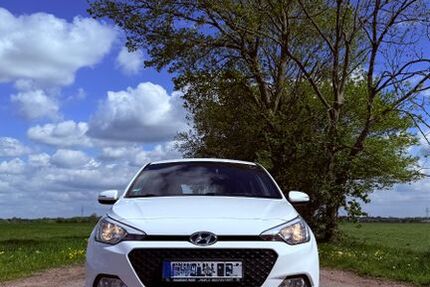 Hyundai i20 102.000 km 9.200 &euro; Papenburg 26871