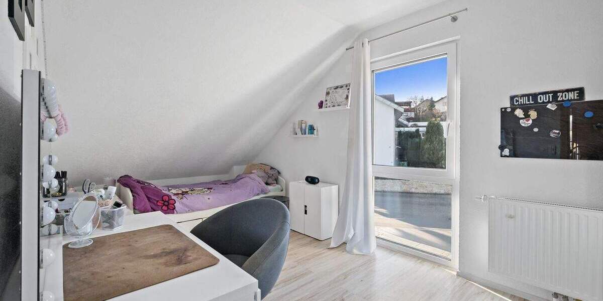 Doppelhaushälfte Reutlingen Sickenhausen - 4 Zimmer, 109 m&sup2;, 500.000&euro; | Angebot:24711822