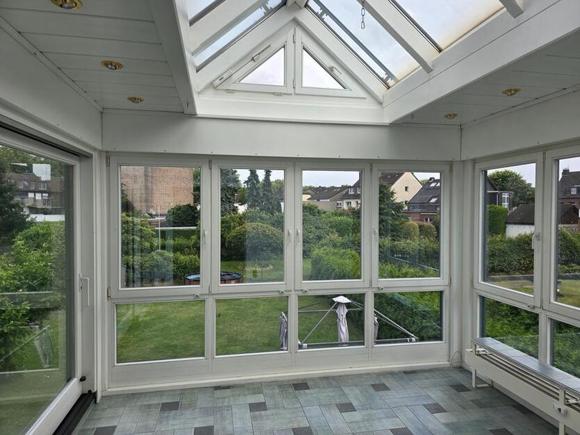 Helle 2-Zimmer-Wohnung mit 2 Balkonen und Wintergarten in Bottrop zimmer