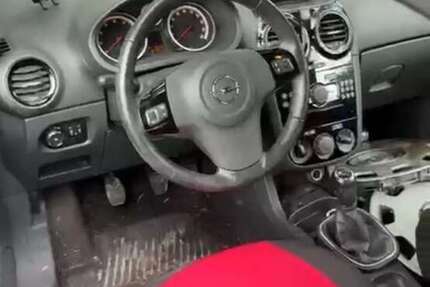 Opel Corsa 180.000 km 590 &euro; radevormwald 42477